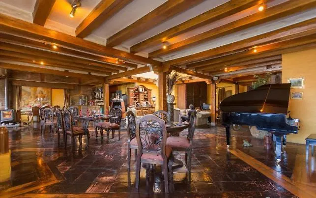 Hacienda Rumiloma by Rotamundos Quito